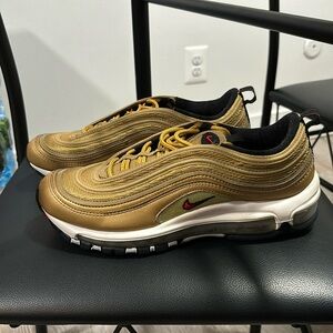 Nike Women’s Air Max 97